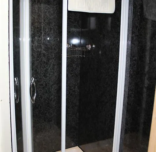 The Middleham ウィットビー