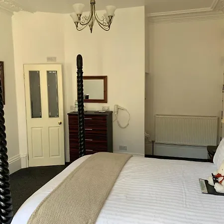 The Middleham 4*